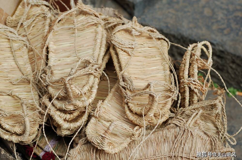 鞋盒小游戏_用鞋盒子做游戏_草鞋游戏手机盒子