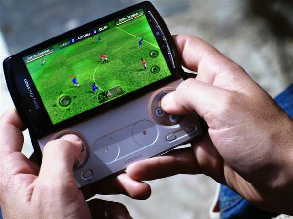 打手机好游戏的软件_对着手机打游戏好吗_手机打什么游戏