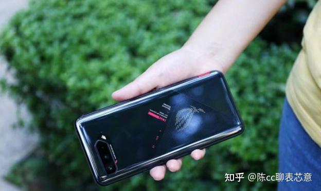 玩手机游戏的手机推荐_1千元玩游戏好的手机_玩手机的游戏