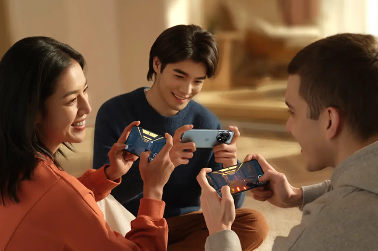 sony游戏手柄玩手机游戏_游戏手柄玩手机游戏用什么软件_游戏手柄玩手机原神