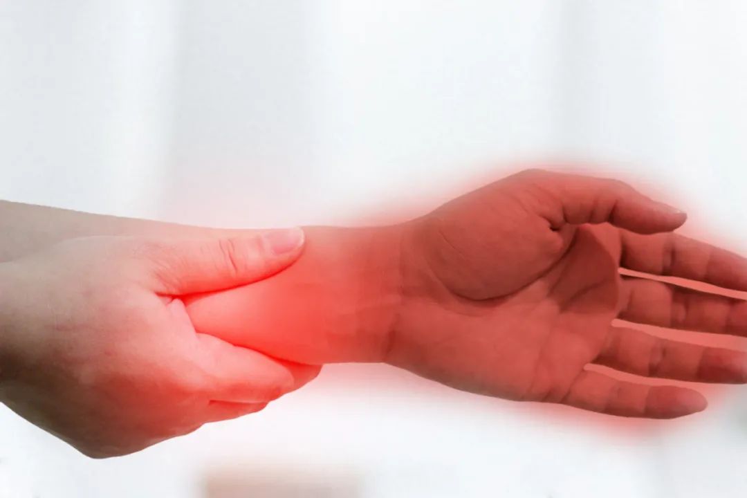 女生玩手机游戏_打手机游戏手麻怎么办_打手机游戏手麻怎么办女生