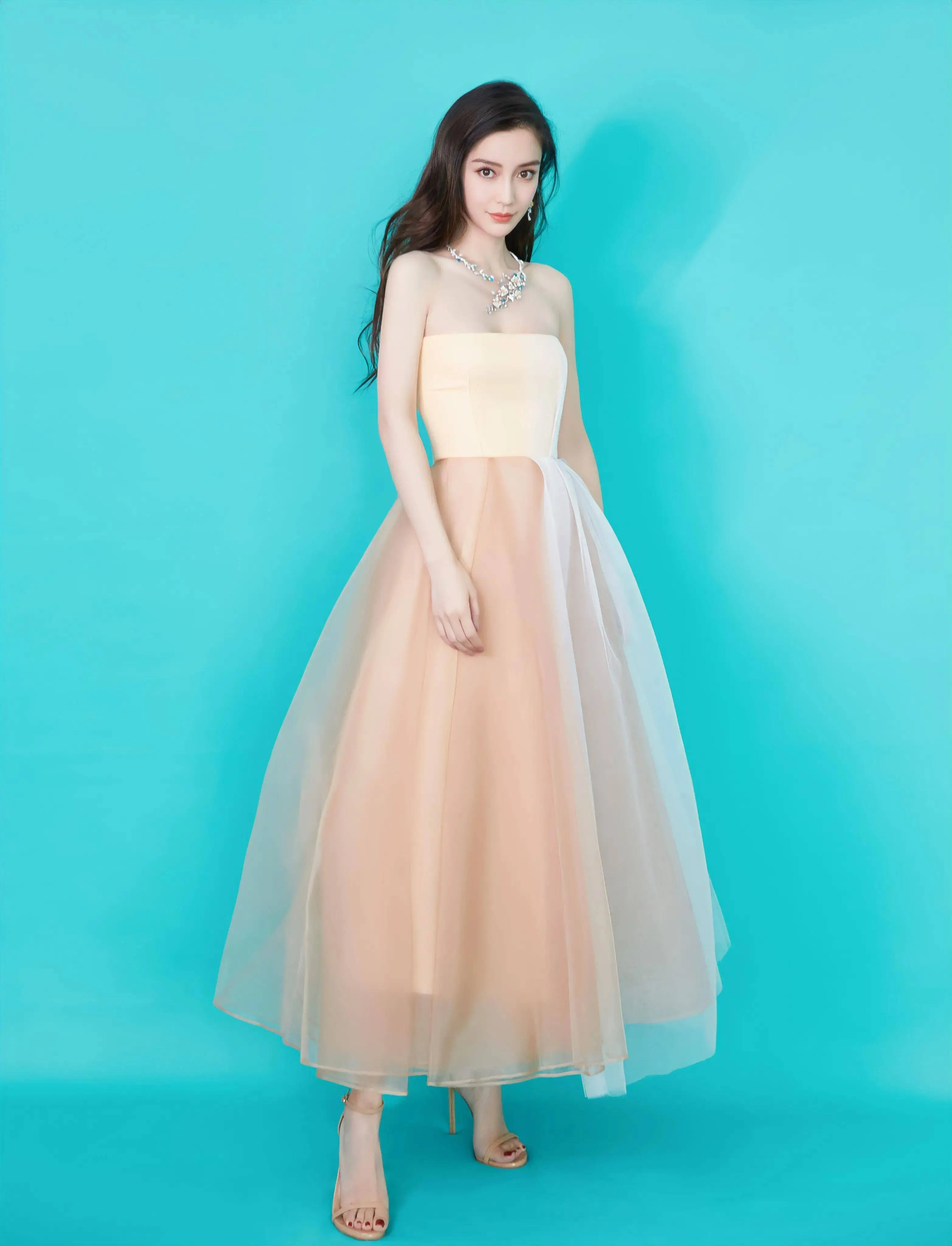 手游广告用的游戏出处_angelababy 广告 手机游戏_广告的游戏