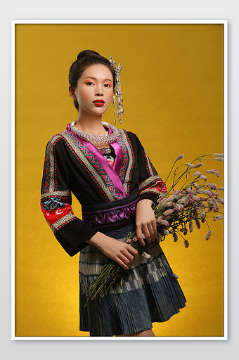 苗族服饰图片_苗族图片_苗族图片绘画