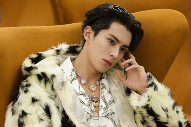 手机硅胶套壳图片_爱豆王一博游戏手机壳图片_豆壳熊微博