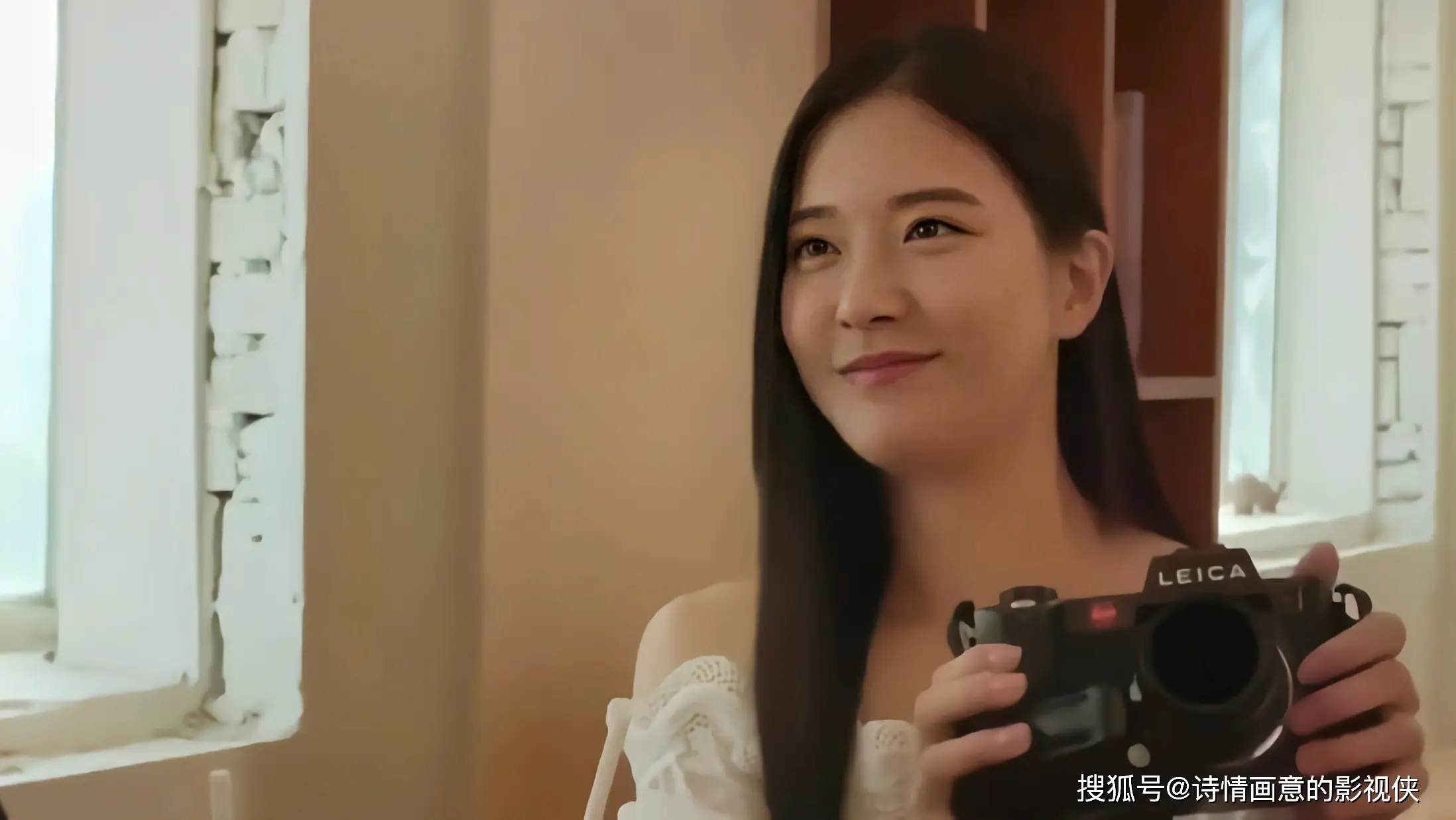 酒吧包厢里私密美女跳的_美女私密写真集_私密写真摄影qq