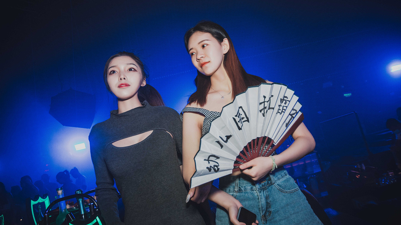 用手机蹦迪_蹦迪游戏手机拍照_手机蹦迪软件