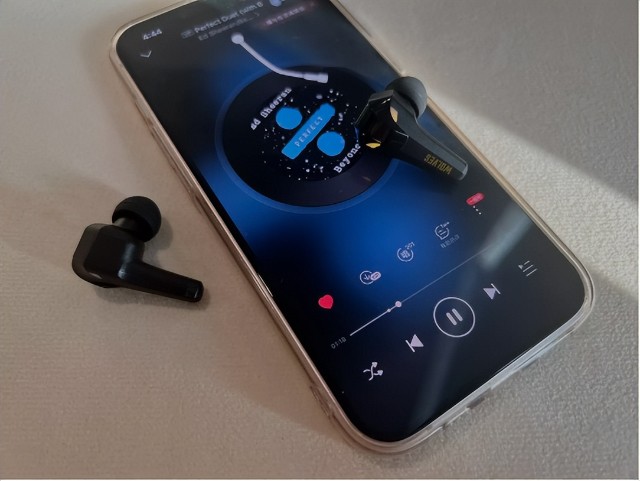 蓝牙耳机手机游戏内语音没声音_3D手机游戏耳机蓝牙_蓝牙耳机游戏模式有什么缺点