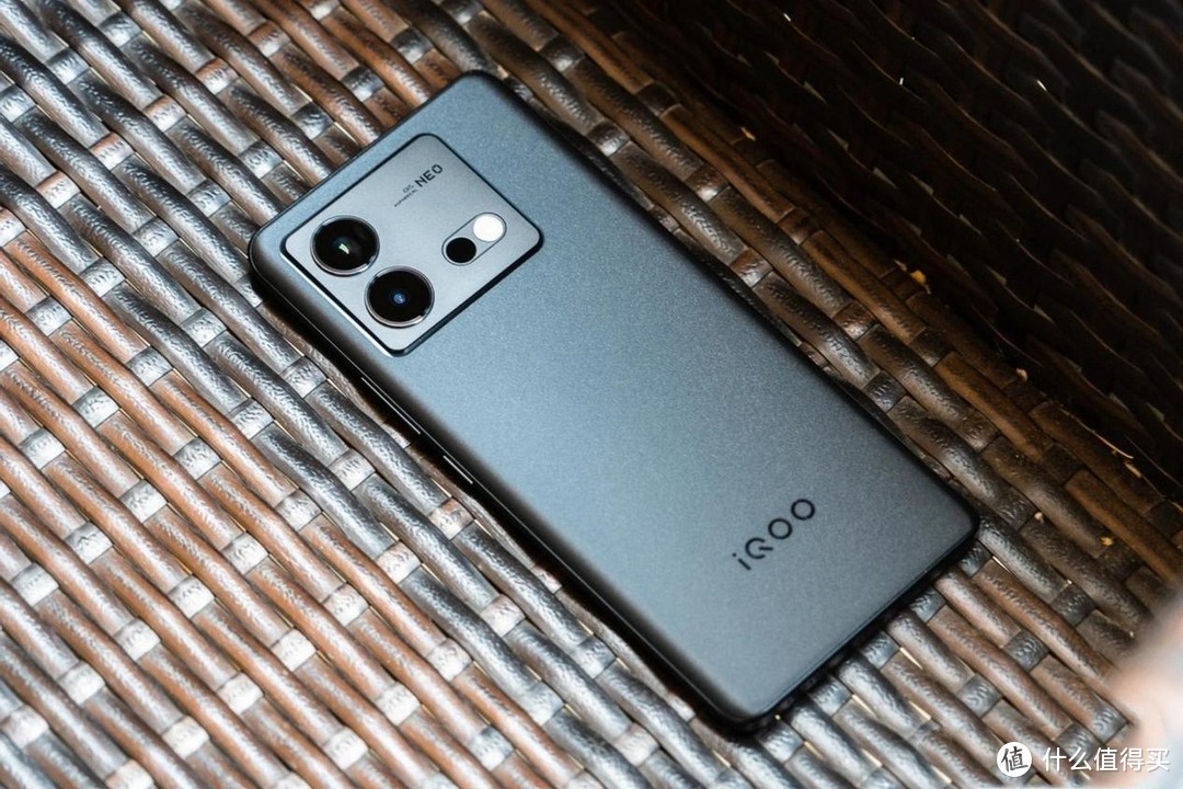 iqoo8打游戏发热_iqoo8玩游戏手机发热_iqooz1玩游戏发烧烫人