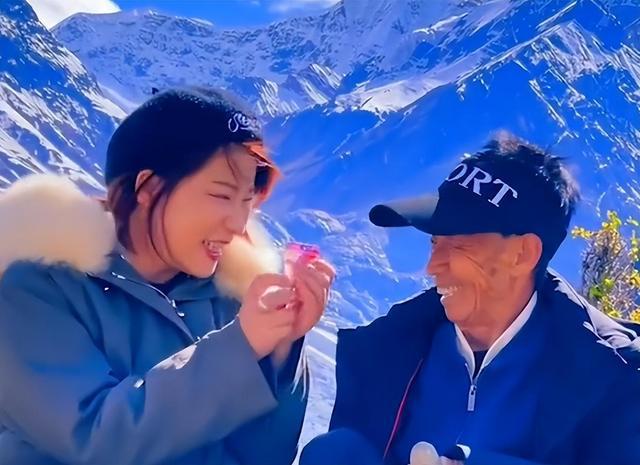 父亲猜女儿字幕迅雷_父亲猜女儿生存手机游戏_岛国综艺片父亲猜女儿