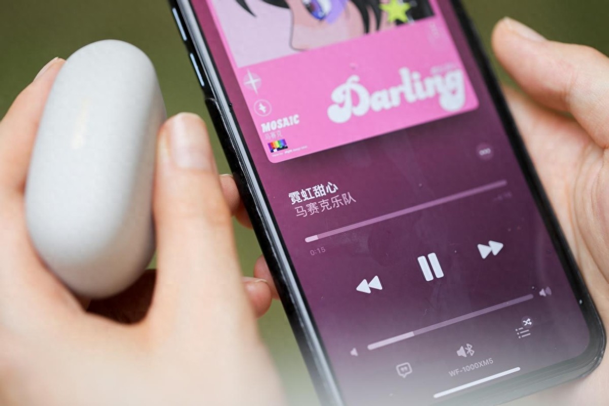 听着歌打游戏对手机有坏处吗_听歌打手机好游戏用什么手柄_打游戏听歌用什么手机好