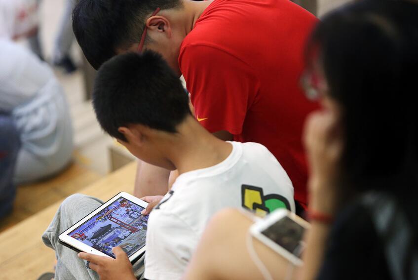 杜绝接触手机游戏孩子怎么玩_杜绝孩子接触手机和游戏_杜绝接触手机游戏孩子怎么做