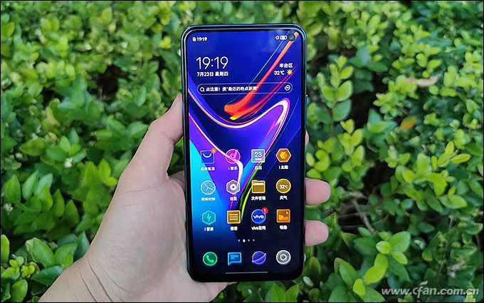 2019什么手机玩游戏最好_玩手机游戏最好的手机排行榜_玩手机玩的游戏