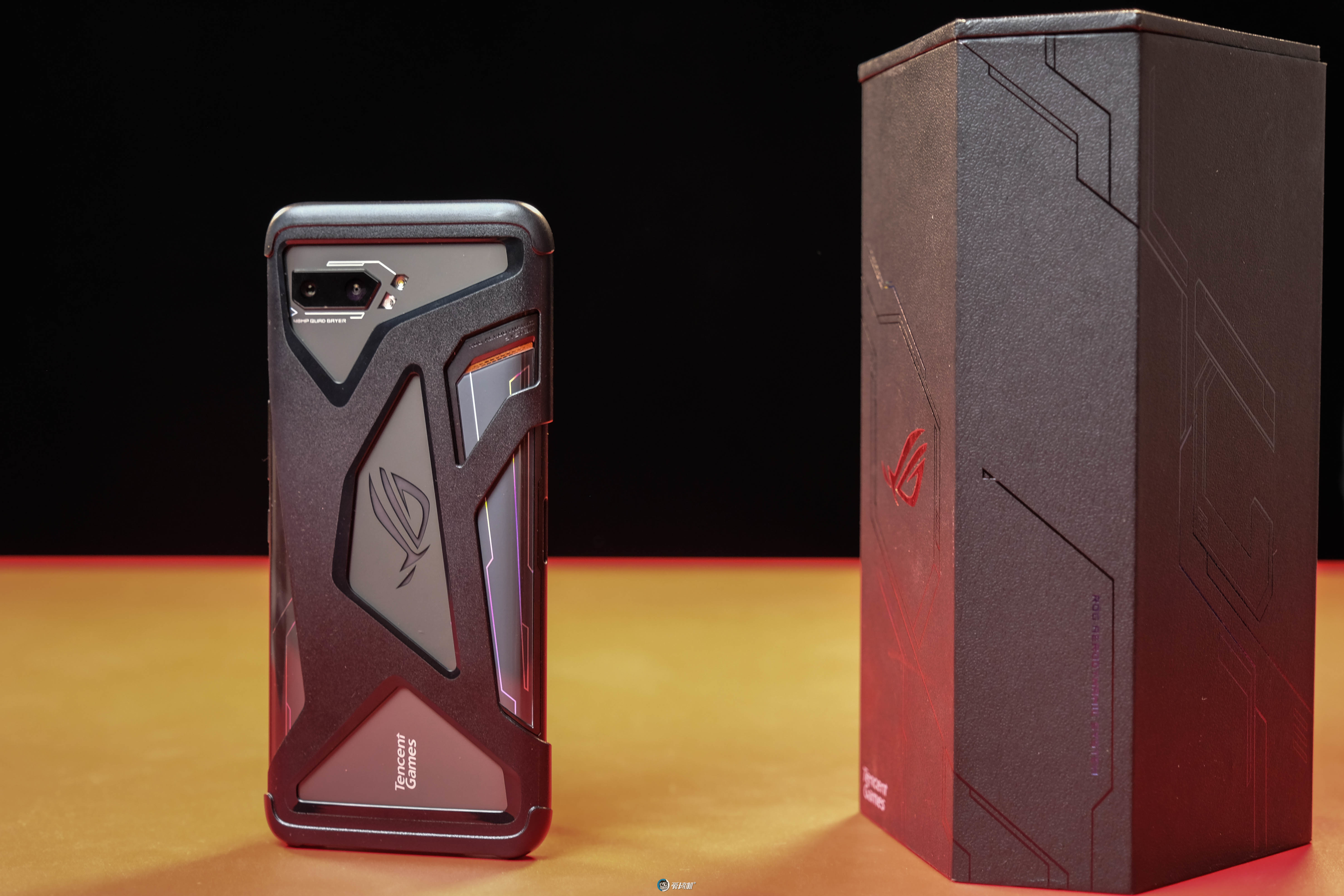 rog 游戏手机 扩展_游戏扩容_rog手机能不能扩展内存