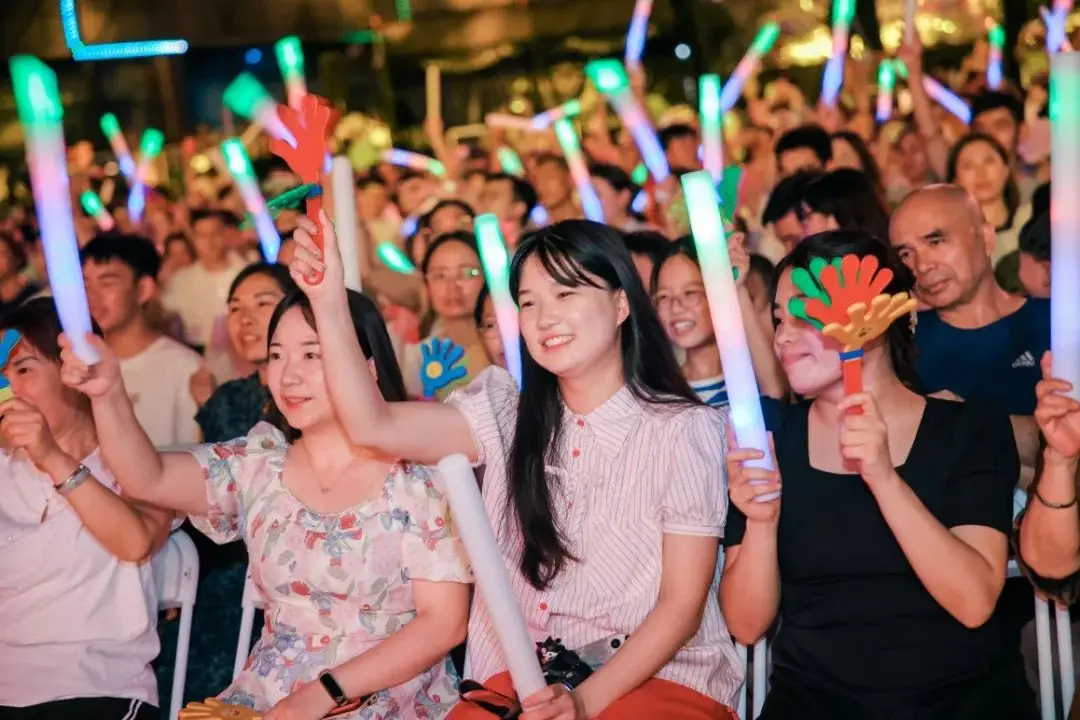 代言陈小春手机游戏是真的吗_代言陈小春手机游戏有哪些_陈小春代言的手机游戏